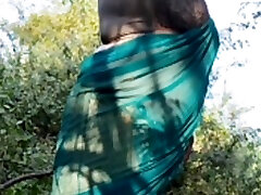 Desi Jungle Bhabhi Played Dirty Game Of webcam perro With A Boy In The Jungle And Also Did Blowjob