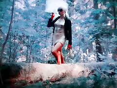 Crossdress Has Anal Debauchery in the Park