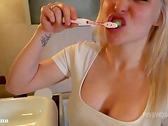 Brushing my teeth with piss and cum - PissVids