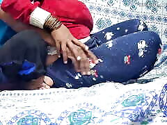 大胸部尼泊尔妈妈和儿子做爱