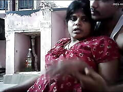 Indian full peine wife lips kissing ass