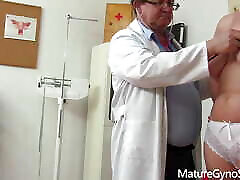 Mature Gyno- pervert hot babe scxx doctor operates a cam in his surgery to record patient