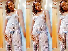 Masturbating with my Buttplug full video