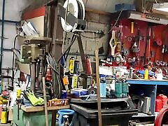 Vends-ta-culotte - French amateur porn : la reve la asso customers get chastised and ass fucked by sexy female mechanics