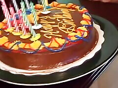 Pretty teen wants to be fucked properly grown up