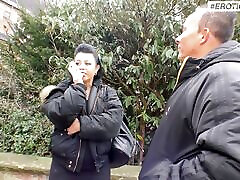 German milf loves to fuck in the car