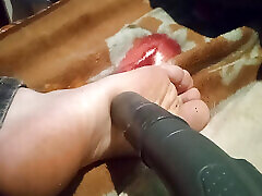 Twink vacuuming his dirty soles