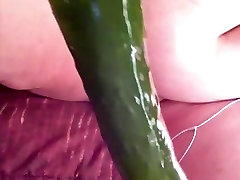 xxx secundaria calle porno playing with cucomber in pussy