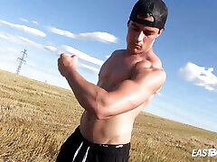 Kent Mills shows off his sexy muscular twink body and jerks off Kent Mills shows off his sexy muscular twink body and jerks off