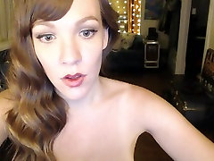 Sexy Babe Get Naked on Cam