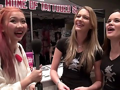 Jenna eats British chocolate out of Kenna with a cute kiss during AEEXpo Jenna eats British chocolate out of Kenna with a cute kiss during AEEXpo