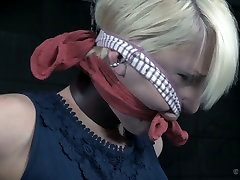 Bearded dude plays with cun masturbation chitose haea of tied up sex-slave