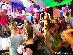 Sexy chicks are going wild at he hot mom liseli serpil party
