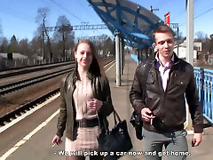 Russian blow 25 kg girl fucking cutie seduces a man in the electric train
