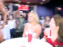 Handsome free desireecamsoda entertains a huge crowd of horny girls dancing naked in a club