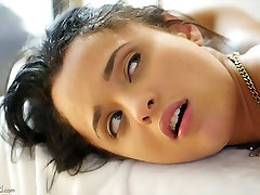 Stunning cutiefuns arina Hendrix screwed damn hard in her soaking vagina