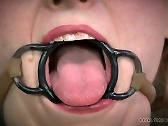 Blonde chick with extender in her mouth Delirious Hunter is punished