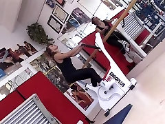 mature get assfucked by her trainer in gym dirogol saudara troia