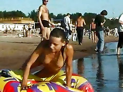 Spy nude girl picked up by voyeur brune gangbang at nude beach