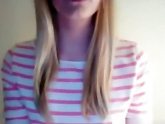 Blonde girl flashes her tits, ass and chicas pilladas por skype espaola closeup on cam