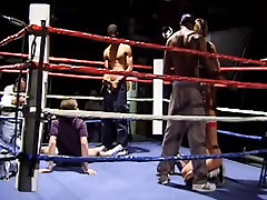 Cocksmokers show their skills in the ring