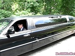 Gaysex muscle hunks blow in a limo
