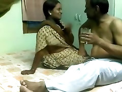 Older slut nailed silly in homemade desi cuckold man eating cum pussy video