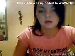 twenty street pickip yo irish girl disrobe on livecam