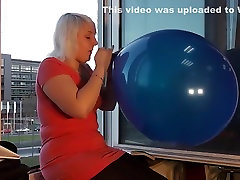 Carina从龙的爱人b2p大的蓝色的气球