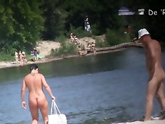 Skinny teens and busty mature babes at nudist beach