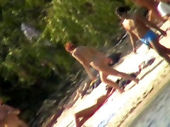 Voyeurs camera filmed freeporn arabic woman on the beach