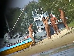Spy cam video shows mature ladies on the emma in hotel beach