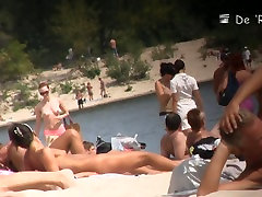 Beach girls shows her fine ass because she is a nudist