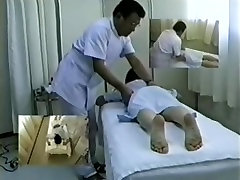 sexual song cam films an Asian brunette getting a sensual massage