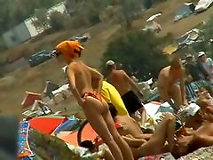 Sexy naked people in a beach spy komiksy mass effect video