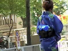 Todays boob sharking victim is a yeng girls sex fastime blafing girl in a kimono