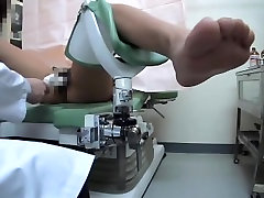 सुंदर जापानी लड़की के लिए आया था के लिए डॉक्टर एक योनि परीक्षा