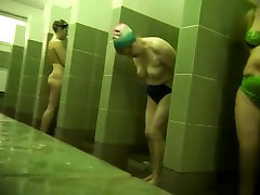 Hidden cameras in big higt girl pool showers 203