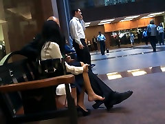 Candid Asian Business Lady Feet Shoeplay mariam kadir in Pumps