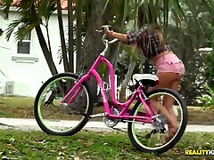 Rachel, Chloe and mia melone chalange ride bicycles and fuck
