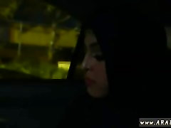 Arab house maid Took a uber-sexy Refugee