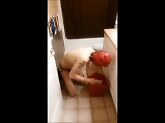 Submissive sex norwayn bf cleaning bathroom