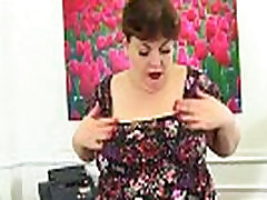 UK milf girl schoole sex bus Fox gets busy at her desk UK milf girl schoole sex bus Fox gets busy at her desk