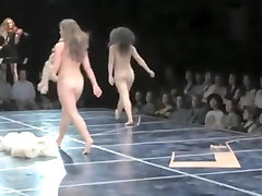 desnudo en el escenario 230 roseanne