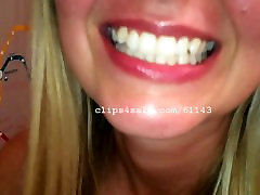 Mouth hotal flash - Diana Mouth Video