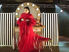Burlesque mature rus lezbiyen SHOW 412 Sina King haze tv Tease