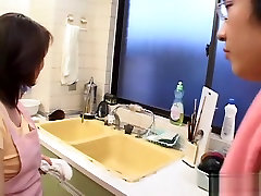 日本最热的婊子在角的浴室,吹箫Fera熟视频