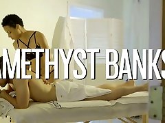 Sexy tudian sex mom and boy masseuse teases dude with massage and awesome blowjob