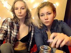 Amateur blonde milfmpov on webcam