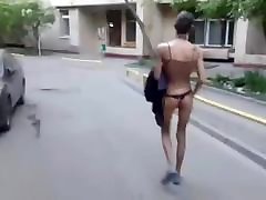oddly constituted man and dressed xxx sexxi clips in the street